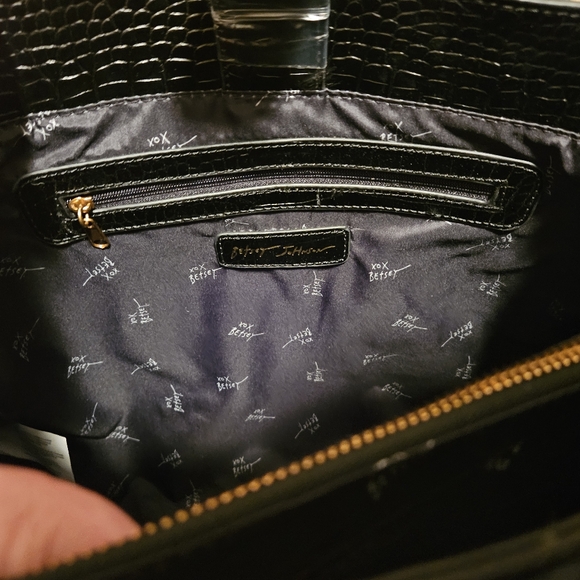 Betsey Johnson Skull Tote Purse Faux Crocodile Bonus Pouch - Picture 5 of 10